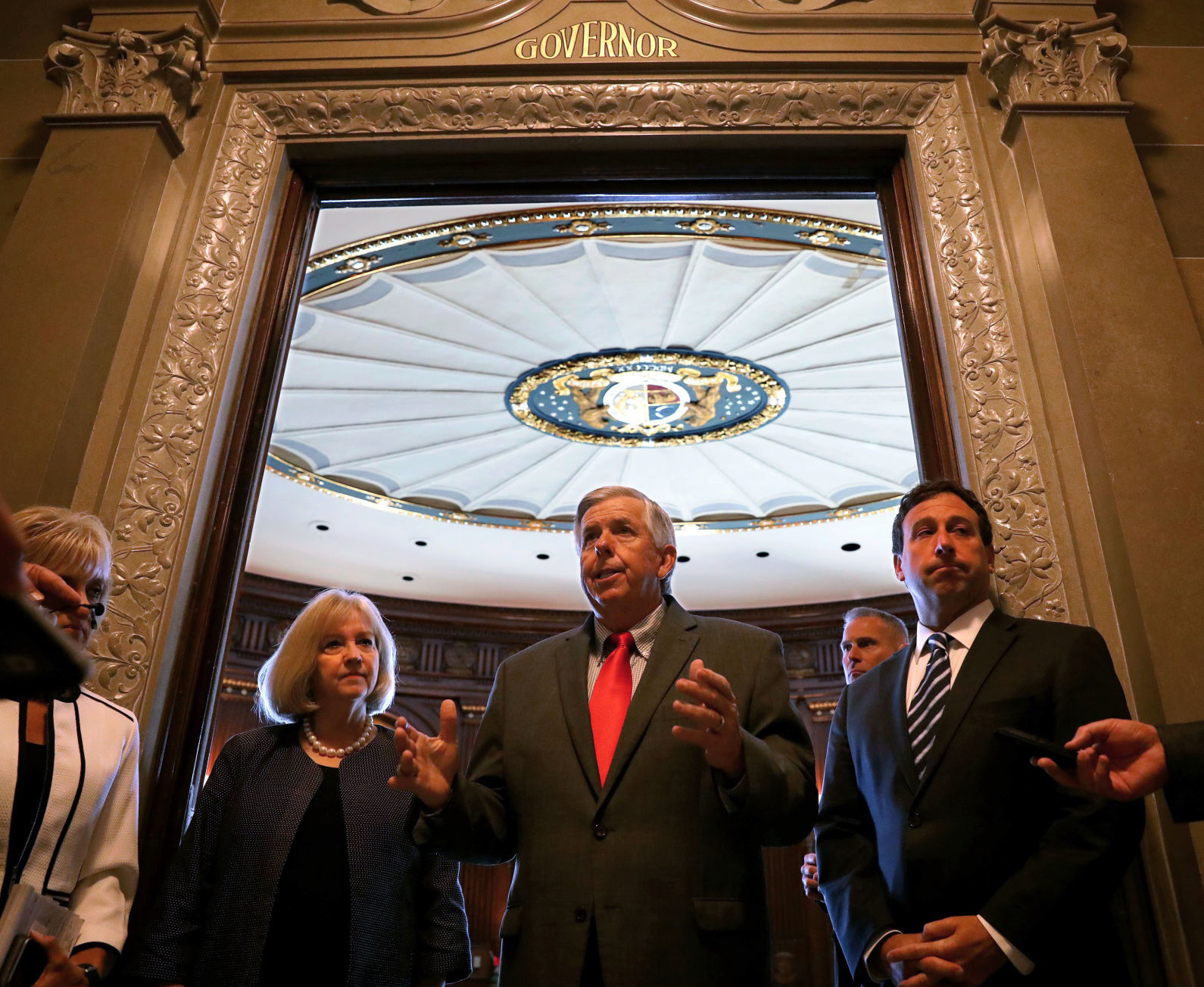 Gov. Parson meets St. Louis elected officials